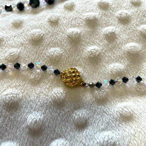 Faceted glass bead necklace - Picture 3 of 3